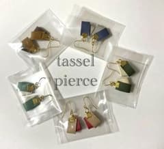 フェイクレザー⭐︎タッセルピアス5個セット③のサムネイル
