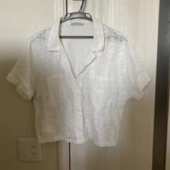 ZARA刺繍入りホワイト半袖シャツのサムネイル