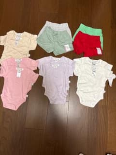 値下げしました！ベビー ロンパース＆ショートパンツ 12枚セットのサムネイル