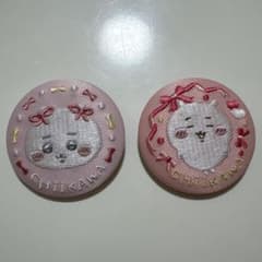 ちいかわ 刺繍缶バッジ 2個セットのサムネイル