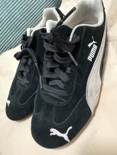 PUMA ブラック×ピンク　スニーカーのサムネイル