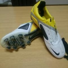 値下げしました。NIKE CTR360 サイズ 26cmのサムネイル
