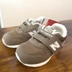 ニューバランス　996  ブラウンのサムネイル