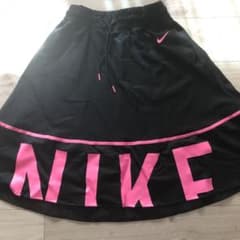 NIKE スカート　ブラックMのサムネイル