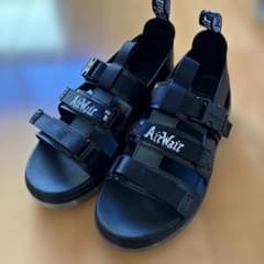 Dr.Martens AirWair ブラック サンダルのサムネイル