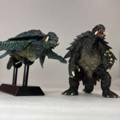 ガメラ フィギュア　2体セットのサムネイル