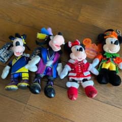ディズニー ぬいぐるみバッジ　グーフィー  マックス　ミッキー　ミニーのサムネイル