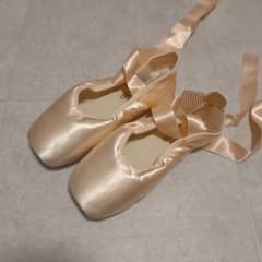 repetto トゥシューズ サイズ4(23cm) 幅広(XLM)のサムネイル