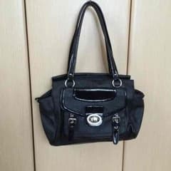 値下げ中‼︎NINE WEST ショルダーバッグ 黒のサムネイル
