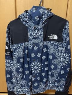 THE NORTH FACE × Supreme バンダナ柄マウンテンパーカーM - メルカリ