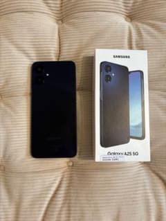 Samsung Galaxy A25 5G ブラック 本体のサムネイル