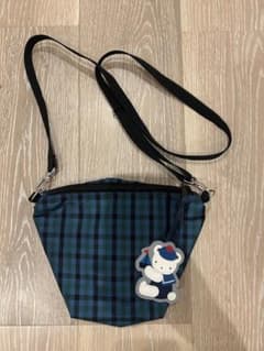 ファミリア 舟形ポシェット XB - メルカリ