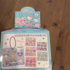 サンリオキャラクターズ おはじきシールフレーク風キーホルダー３個セットのサムネイル