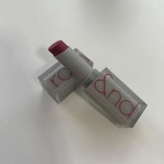 ロムアンド　ゼロマットリップスティック　01ダスティーローズのサムネイル