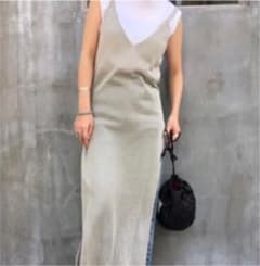 タン　TAN キャミワンピース　グリーンのサムネイル