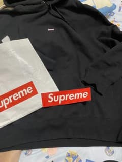 SALESupreme ブラック スウェットパーカーsmall logo❤️ - メルカリ