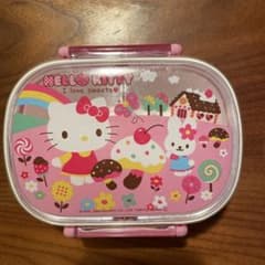 ハローキティ　子供用のお弁当箱のサムネイル