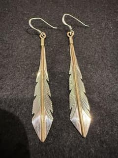 TEE MACE フェザーピアス シルバー 12KGF (両耳用) TEE MACE フェザーピアス シルバー 12KGF (両耳用) - メルカリ