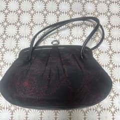 和装用バッグ 黒と赤のプリーツデザインのサムネイル