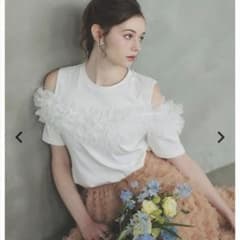Meraki フリルオフショルトップス ホワイトのサムネイル