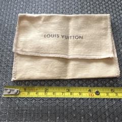 LOUIS VUITTON ロゴ入り保存袋のサムネイル
