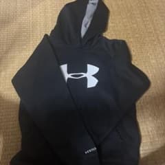UNDER ARMOUR パーカー ブラック YMDのサムネイル