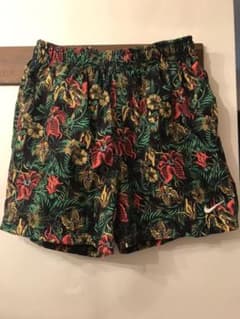 ナイキボタニカル柄パンツのサムネイル