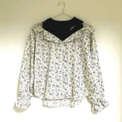 Lovetoxic 花柄フリル付き長袖シャツ Mサイズのサムネイル