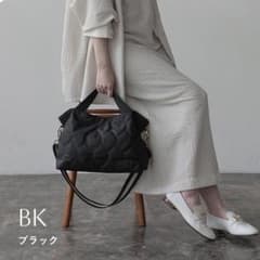 ブラック キルティングショルダーバッグのサムネイル