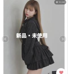 【新品・未使用】 EATME ラメZIPショートパーカー 上のみのサムネイル