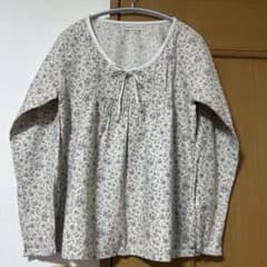 まとめ買いOK！ハグオーワーhug o war 雅姫　花柄　ブラウス長袖のサムネイル
