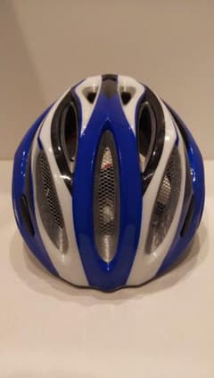 CATLIKEキャットライク　ヘルメットのサムネイル