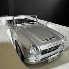 絶版未展示品 オートアート 1/18 ダットサン フェアレディ2000 シルバー 絶版未展示品 オートアート 1/18 ダットサン フェアレディ2000