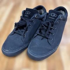 UGG ブラックスニーカーのサムネイル