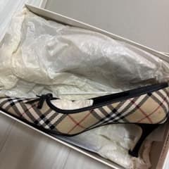 新品未使用　難ありBurberry チェック柄 ハイヒールパンプスのサムネイル