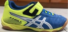 フットサルのシューズです。数回使用しました。サイズ19センチです。のサムネイル