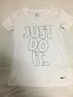 ナイキ ドライフィット Tシャツのサムネイル