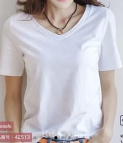 ホワイト Vネック 半袖Tシャツのサムネイル