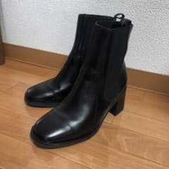 美品　レザーブーツ　サイドゴアのサムネイル