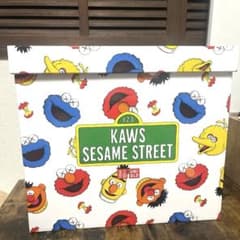 meme様専用 ユニクロ セサミ ボックス KAWS SESAME ぬいぐる5体 - メルカリ