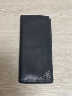 最終値下げ【即購入可】プラダ　PRADA 財布　長財布のサムネイル