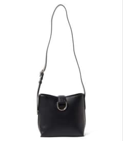 【BEAMS HEART WOMEN】金具 スムース ショルダーバッグ 黒のサムネイル