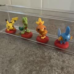 チョコエッグポケットモンスター旅立ちの3匹【フィギュア4体セット】のサムネイル