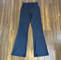 Nike ゼンビー ハイウエスト フレアード レギンス Mサイズ Dri-FIT