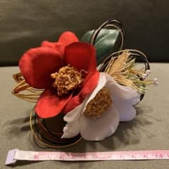 赤白椿の和装用髪飾りのサムネイル