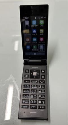 DIGNO 折りたたみ式携帯電話 ブラック（ジャンク品） - メルカリ