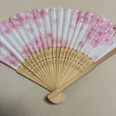 桜柄 扇子のサムネイル