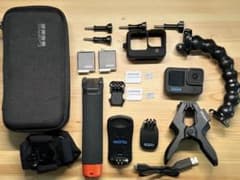 GoPro Hero 11 Black 2枚128GBメモリーカード付きのサムネイル