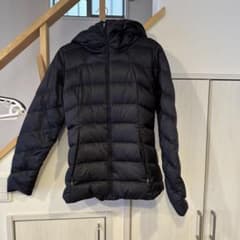 ニ*ん様 patagonia ブラック ダウンジャケット XSのサムネイル