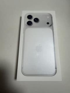 iPhone 17 Pro Max 256GB シルバー 新品未開封 - メルカリ